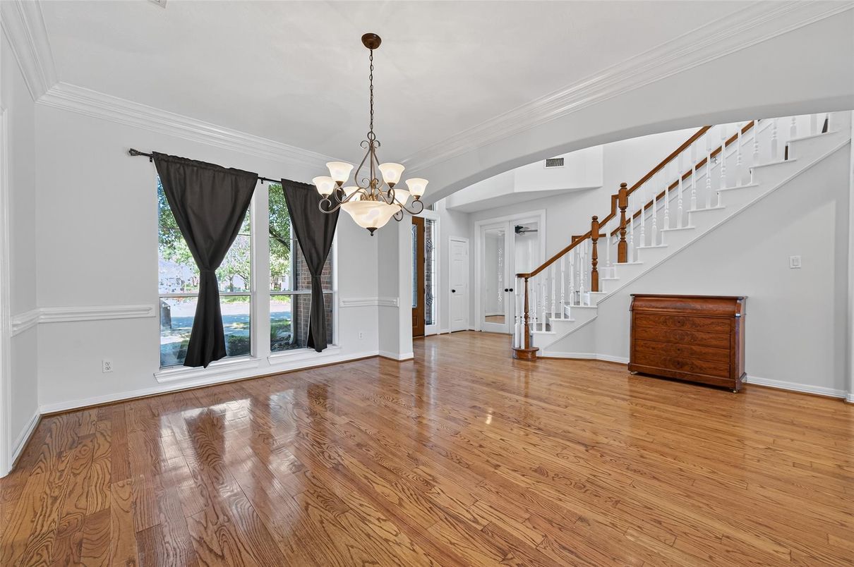 Chandelier, Empty room, Interior, Wood Texture Flooring