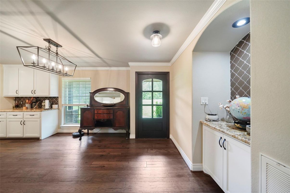 Chandelier, Interior, Recessed Lighting, Wood Texture Flooring