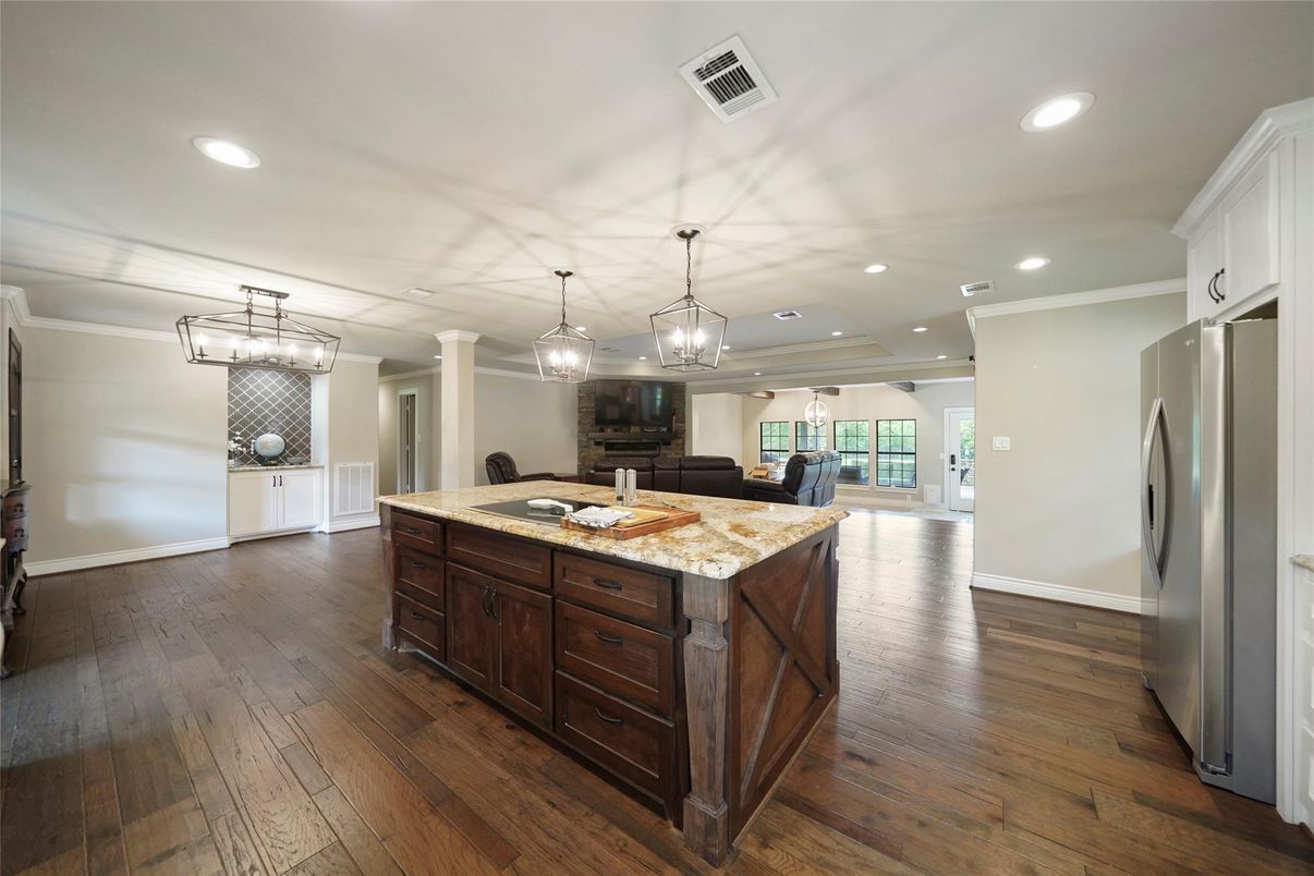 Interior, Kitchen, Pendant Lights, Recessed Lighting, Wood Texture Flooring