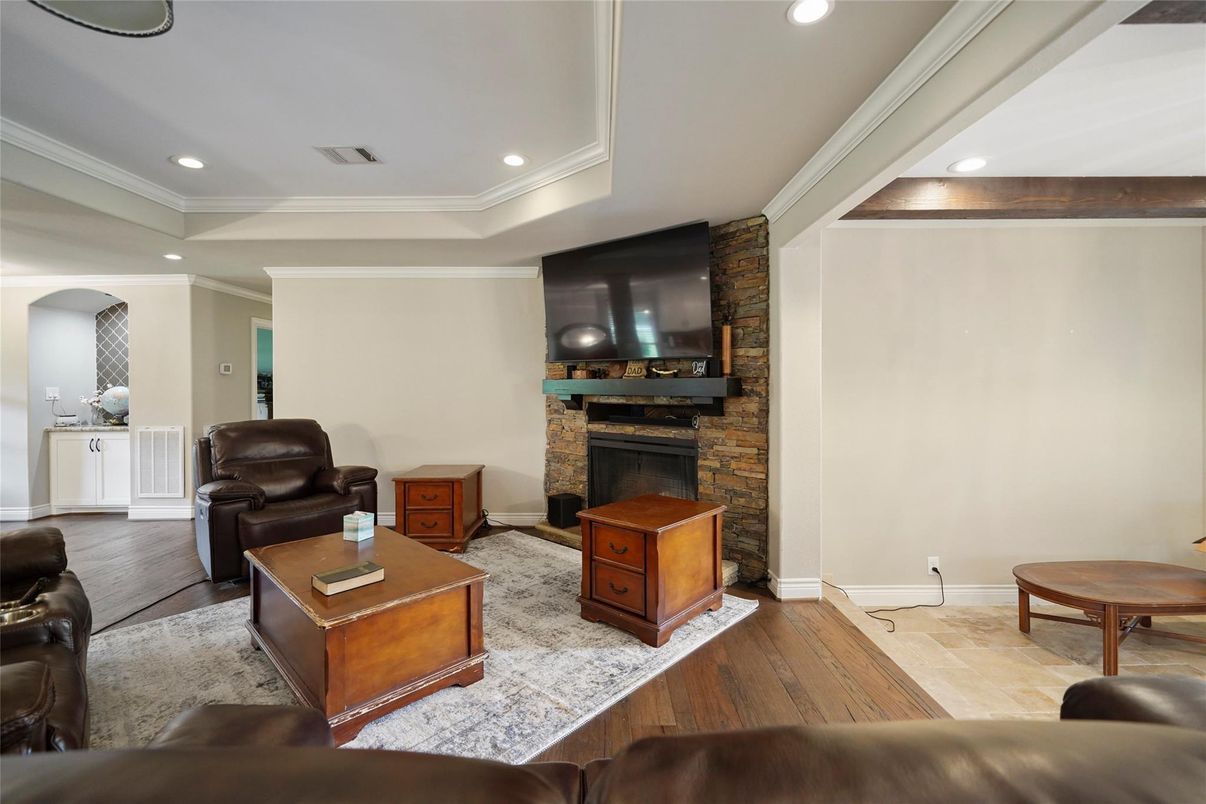 Fireplace, Interior, Living room, Recessed Lighting, Wood Texture Flooring