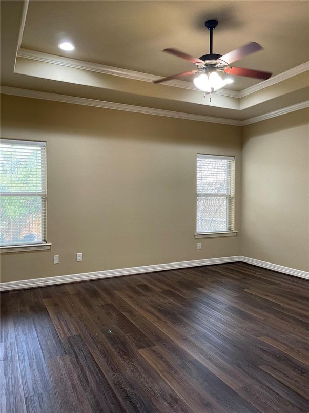 Empty room, Interior, Recessed Lighting, Wood Texture Flooring