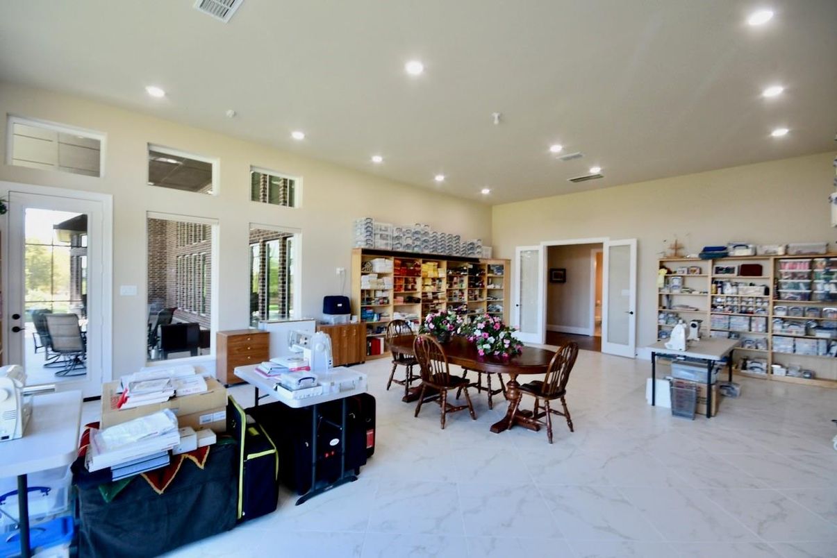 Dining room, Interior, Living room, Marble, Recessed Lighting