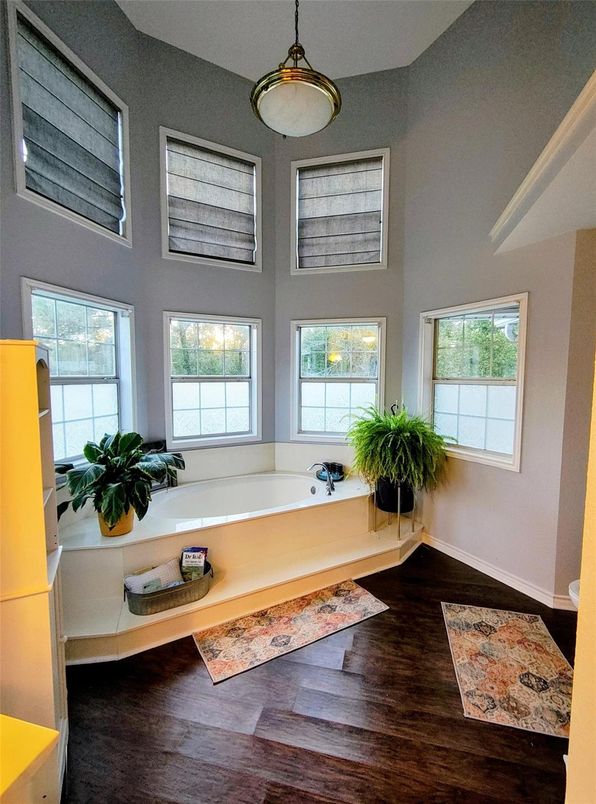 Bathroom, Interior, Pendant Lights, Wood Texture Flooring
