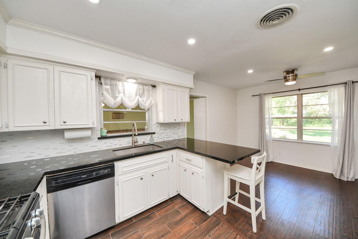 Interior, Kitchen, Recessed Lighting, Wood Texture Flooring