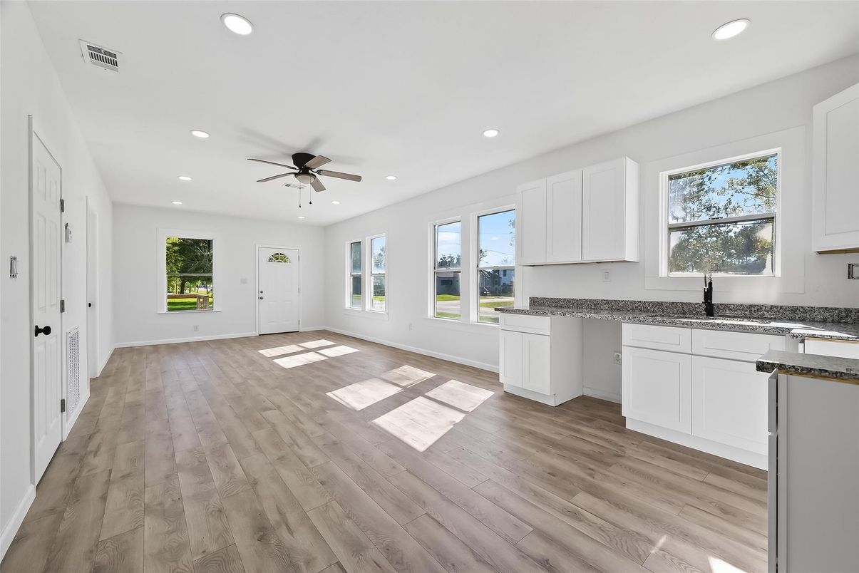 Empty room, Interior, Kitchen, Recessed Lighting, Wood Texture Flooring