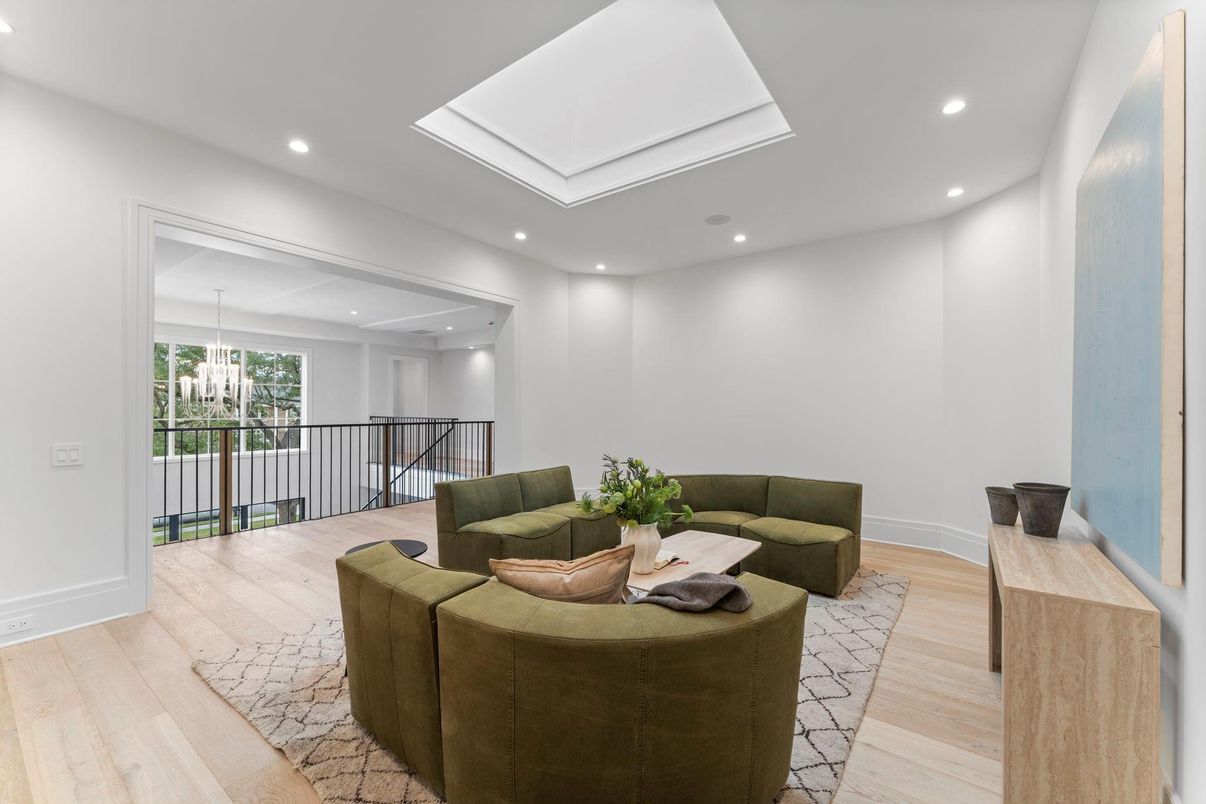 Chandelier, Interior, Living room, Recessed Lighting, Wood Texture Flooring