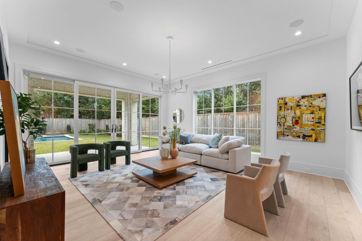 Interior, Living room, Pendant Lights, Recessed Lighting, Wood Texture Flooring