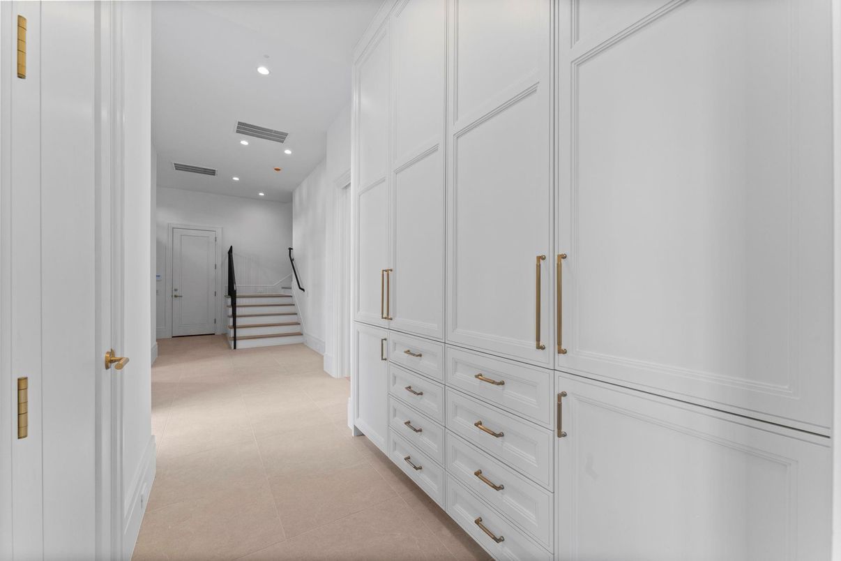 Interior, Recessed Lighting, Walk-in Closets