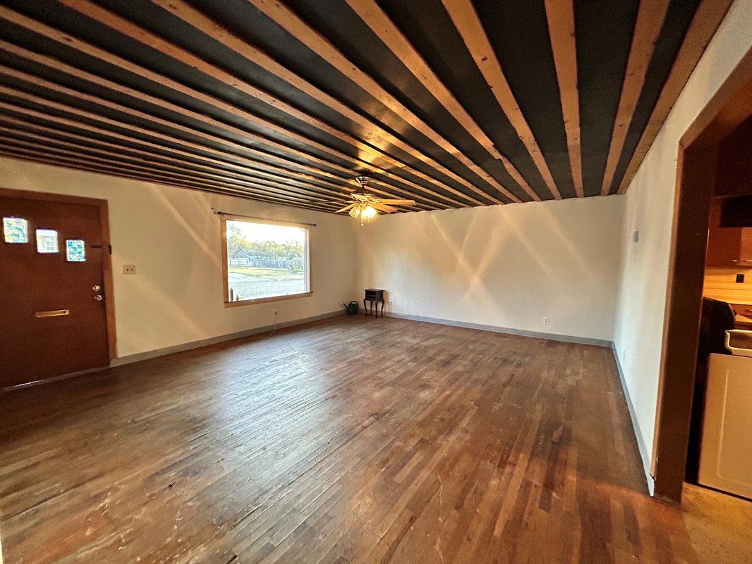 Empty room, Interior, Wooden Beams, Wood Texture Flooring