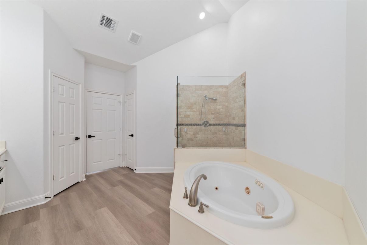 Bathroom, Interior, Recessed Lighting, Wood Texture Flooring