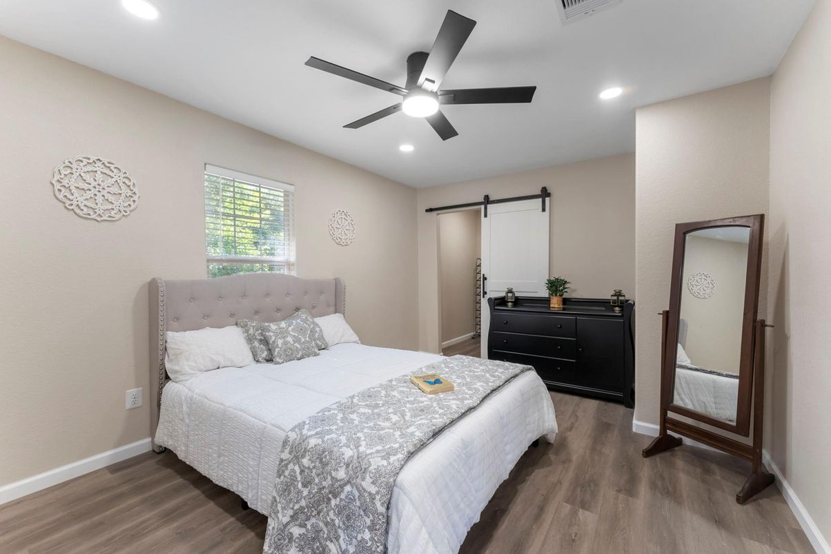 Bedroom, Interior, Recessed Lighting, Wood Texture Flooring