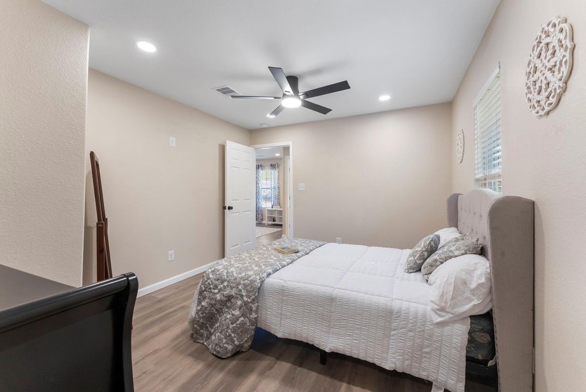 Bedroom, Interior, Recessed Lighting, Wood Texture Flooring