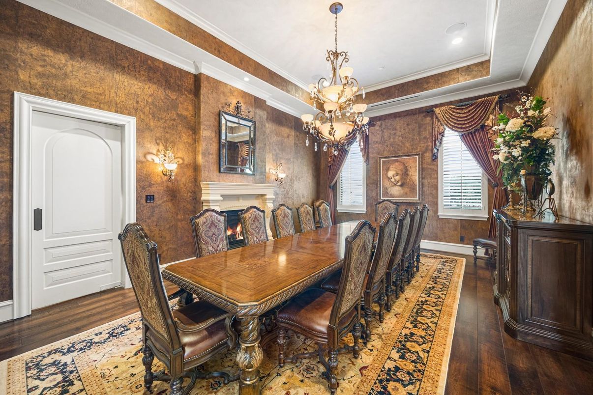 Chandelier, Dining room, Fireplace, Interior, Recessed Lighting, Wood Texture Flooring