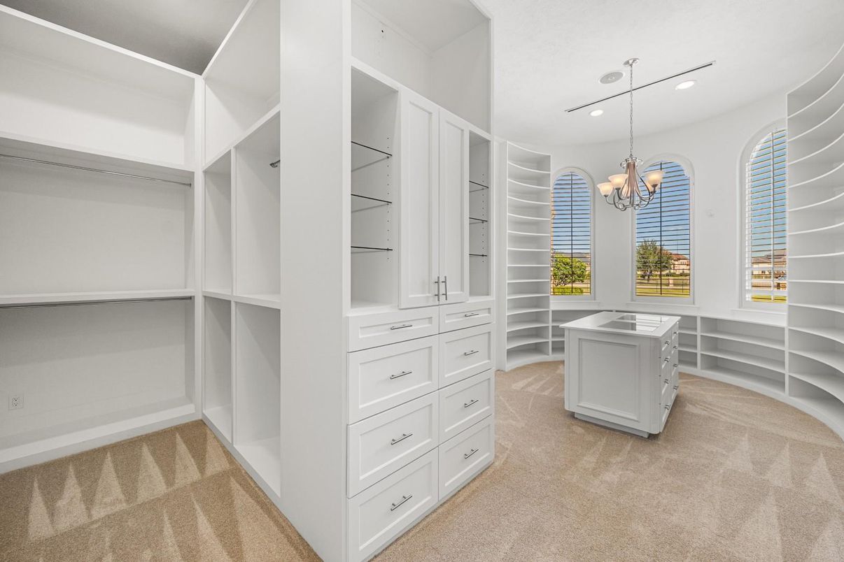 Chandelier, Interior, Recessed Lighting, Walk-in Closets