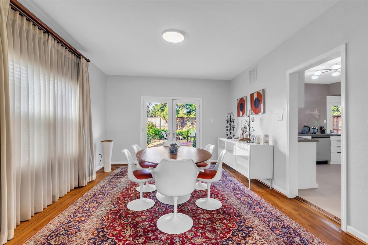 Dining room, Interior, Kitchen, Recessed Lighting, Wood Texture Flooring