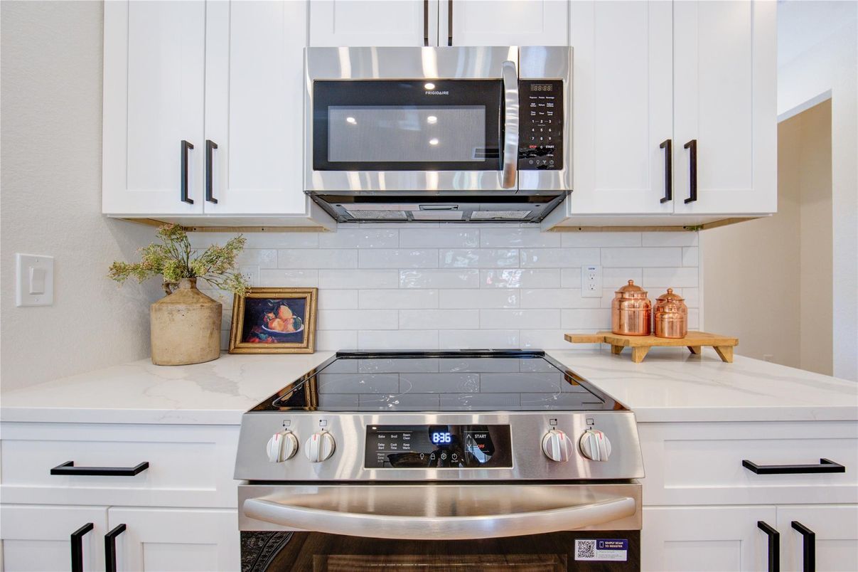 Interior, Kitchen, Stainless Steel Appliances