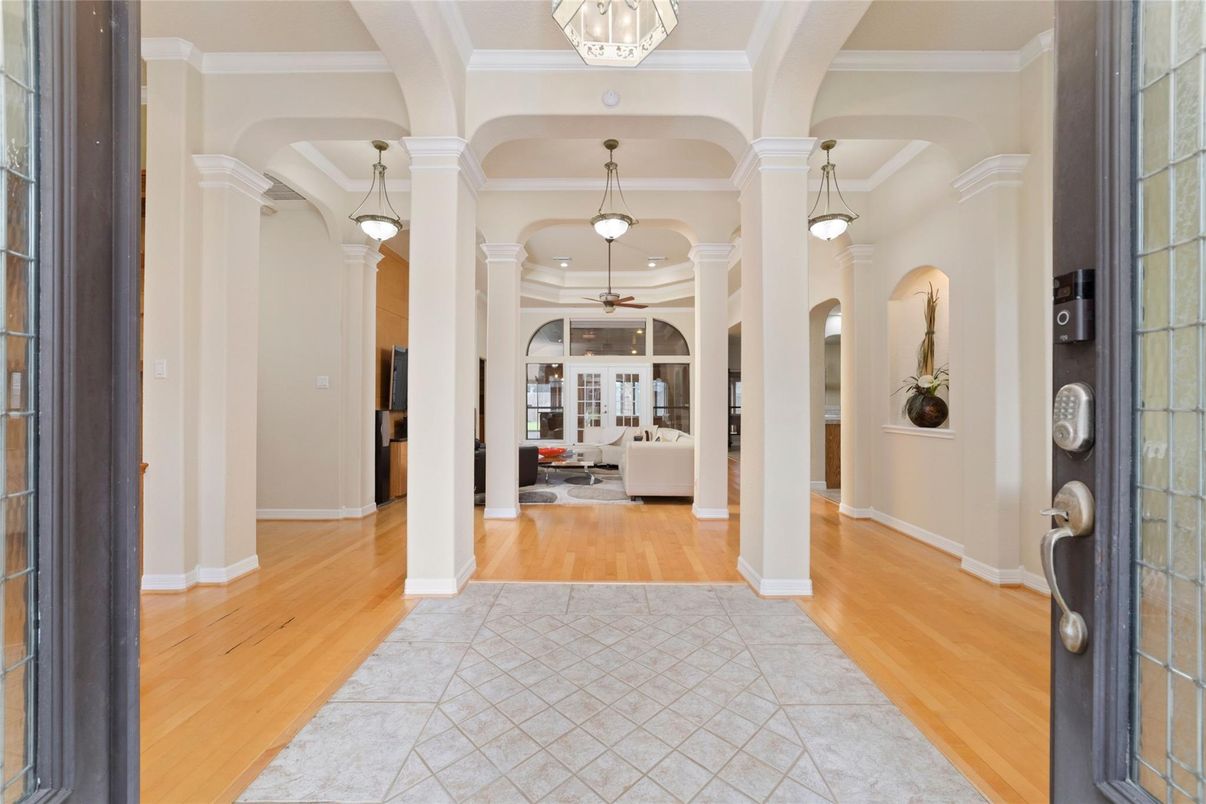 Interior, Living room, Pendant Lights, Wood Texture Flooring