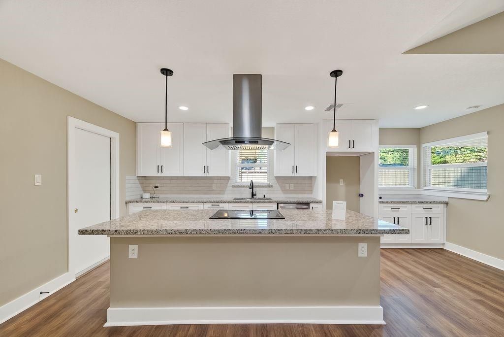 Interior, Kitchen, Pendant Lights, Recessed Lighting, Wood Texture Flooring