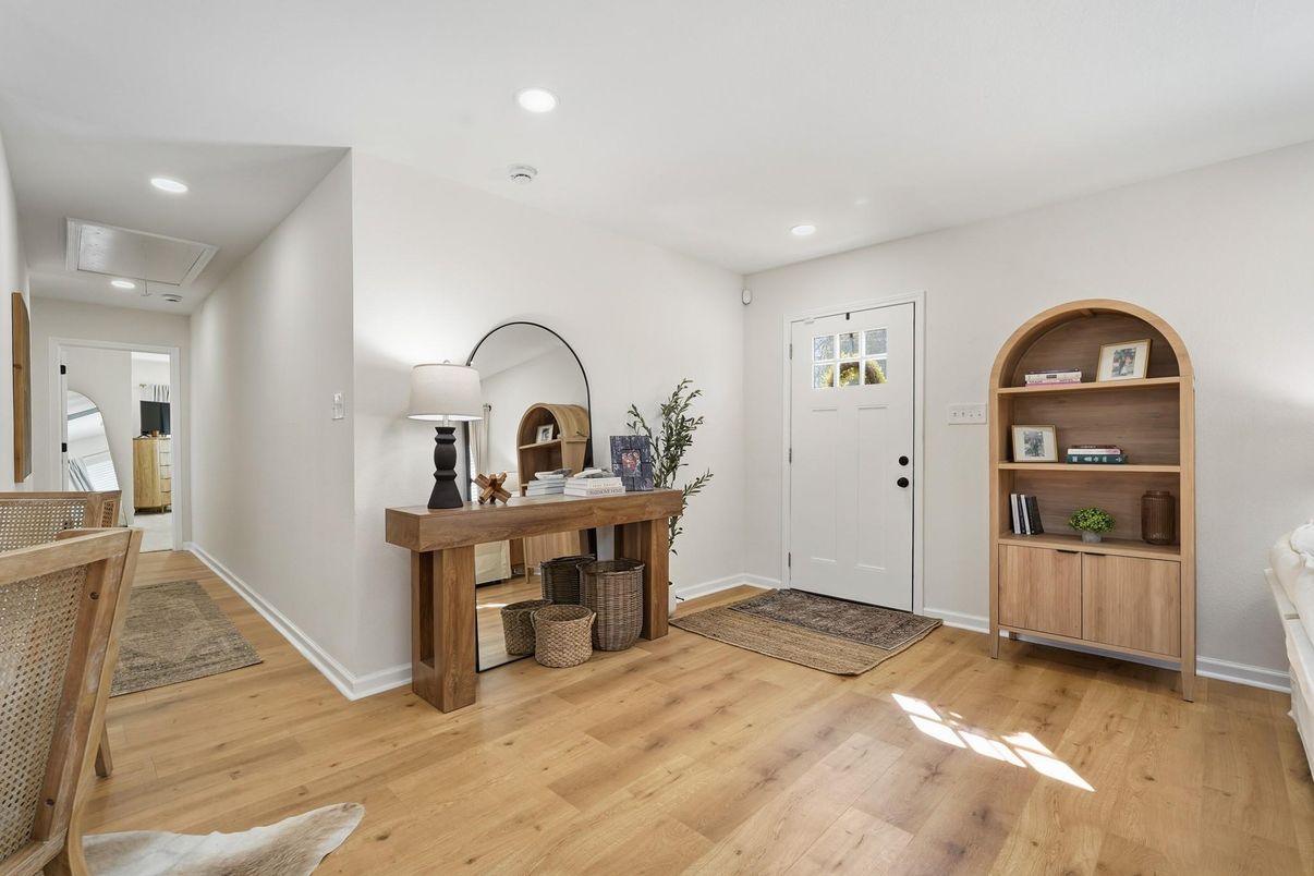 Home Office, Interior, Recessed Lighting, Wood Texture Flooring