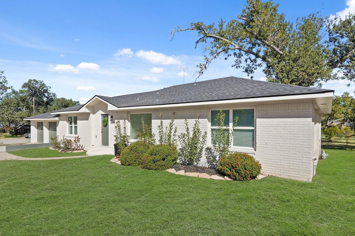 Attached, Backyard, Exterior, Facade, Ranch