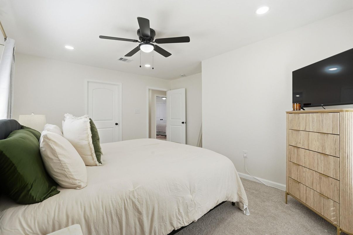 Bedroom, Interior, Recessed Lighting