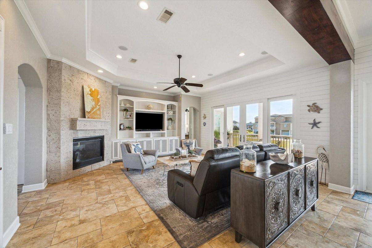 Fireplace, Interior, Living room, Recessed Lighting