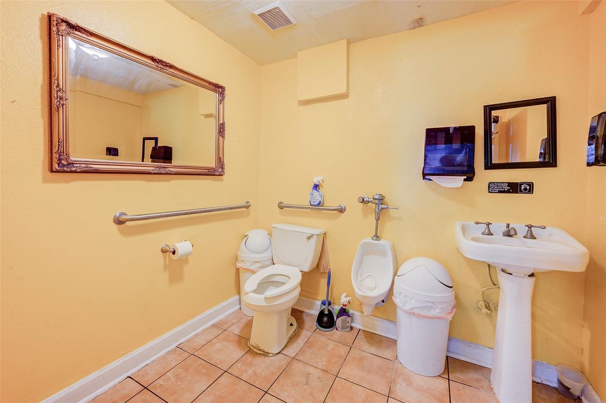 Bathroom, Interior