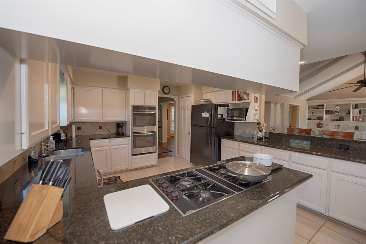 Interior, Kitchen, Stainless Steel Appliances
