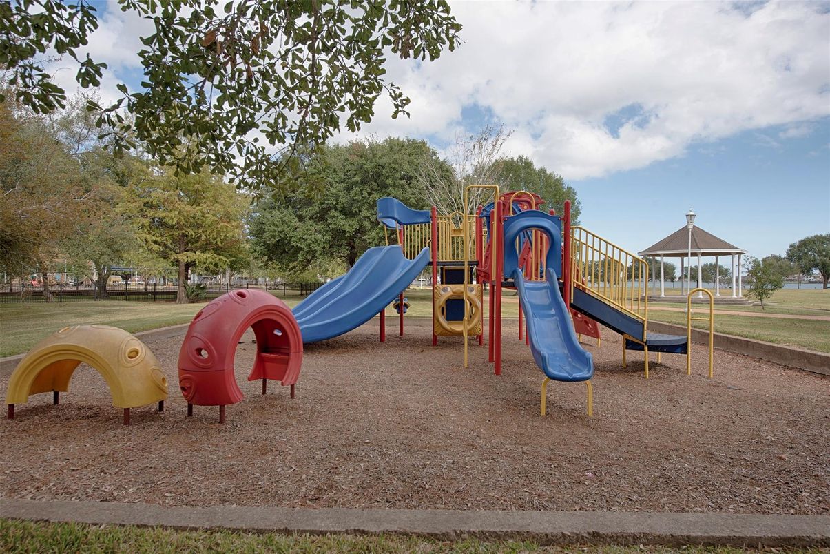 Backyard, Exterior, Playground