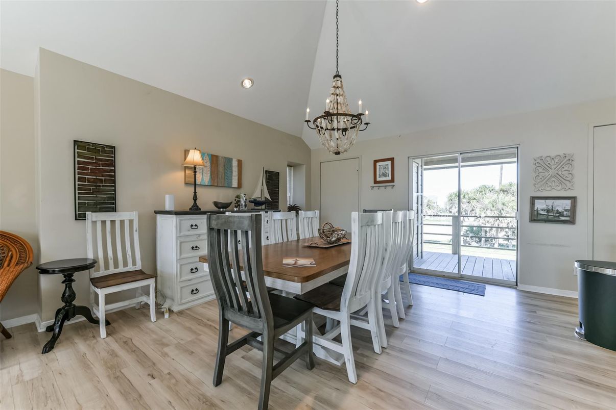 Chandelier, Dining room, Interior, Recessed Lighting, Wood Texture Flooring