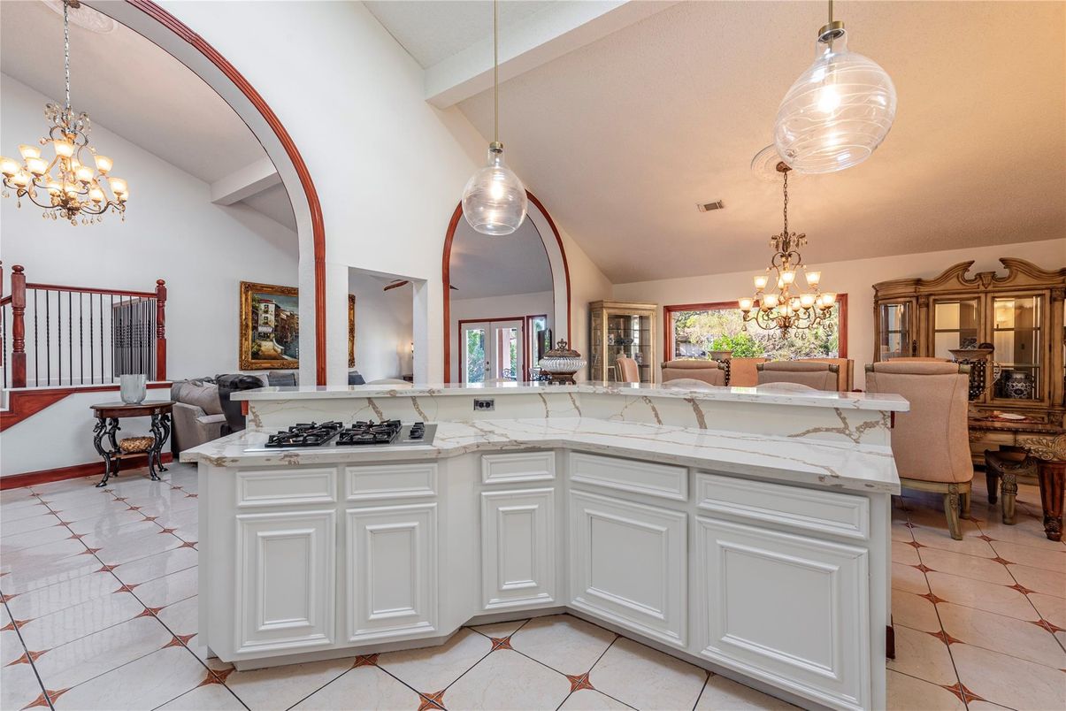 Chandelier, Interior, Kitchen, Living room, Pendant Lights
