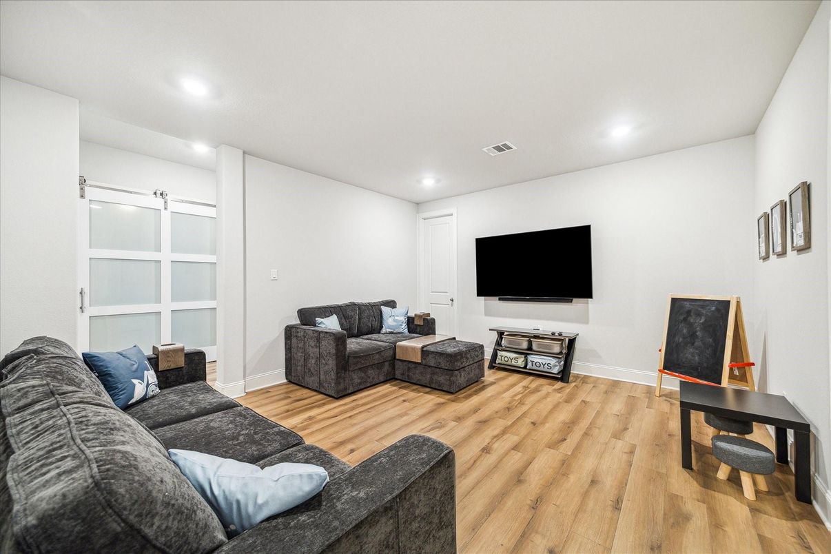 Interior, Living room, Recessed Lighting, Wood Texture Flooring