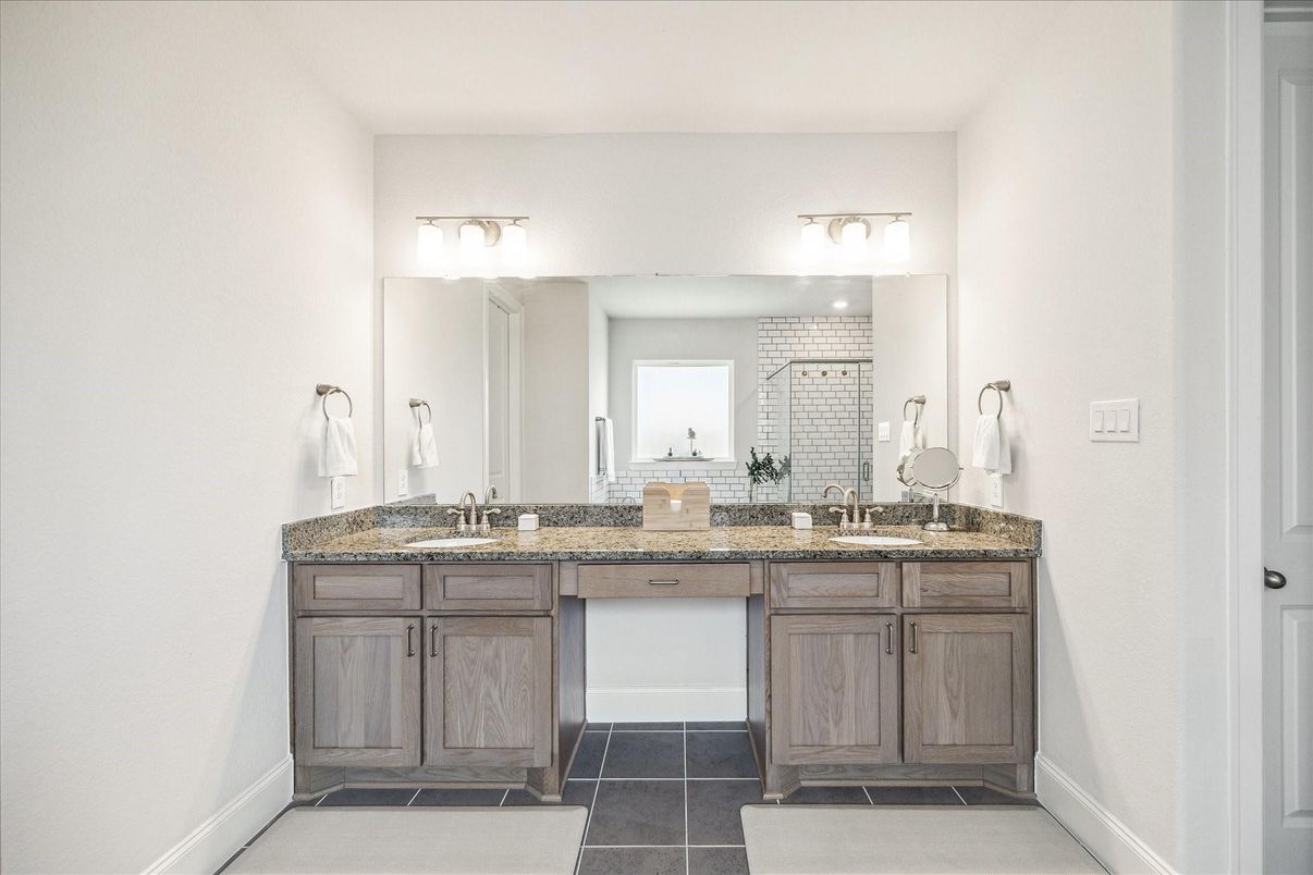 Bathroom, Dual Sink Vanities, Interior