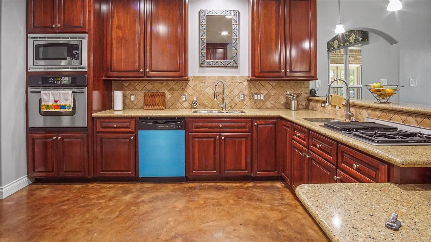 Interior, Kitchen, Pendant Lights, Wood Texture Flooring