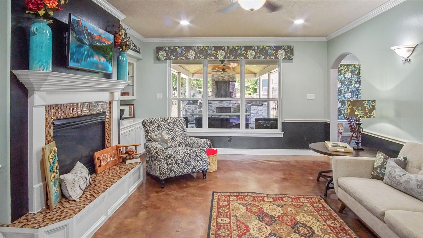 Fireplace, Interior, Recessed Lighting