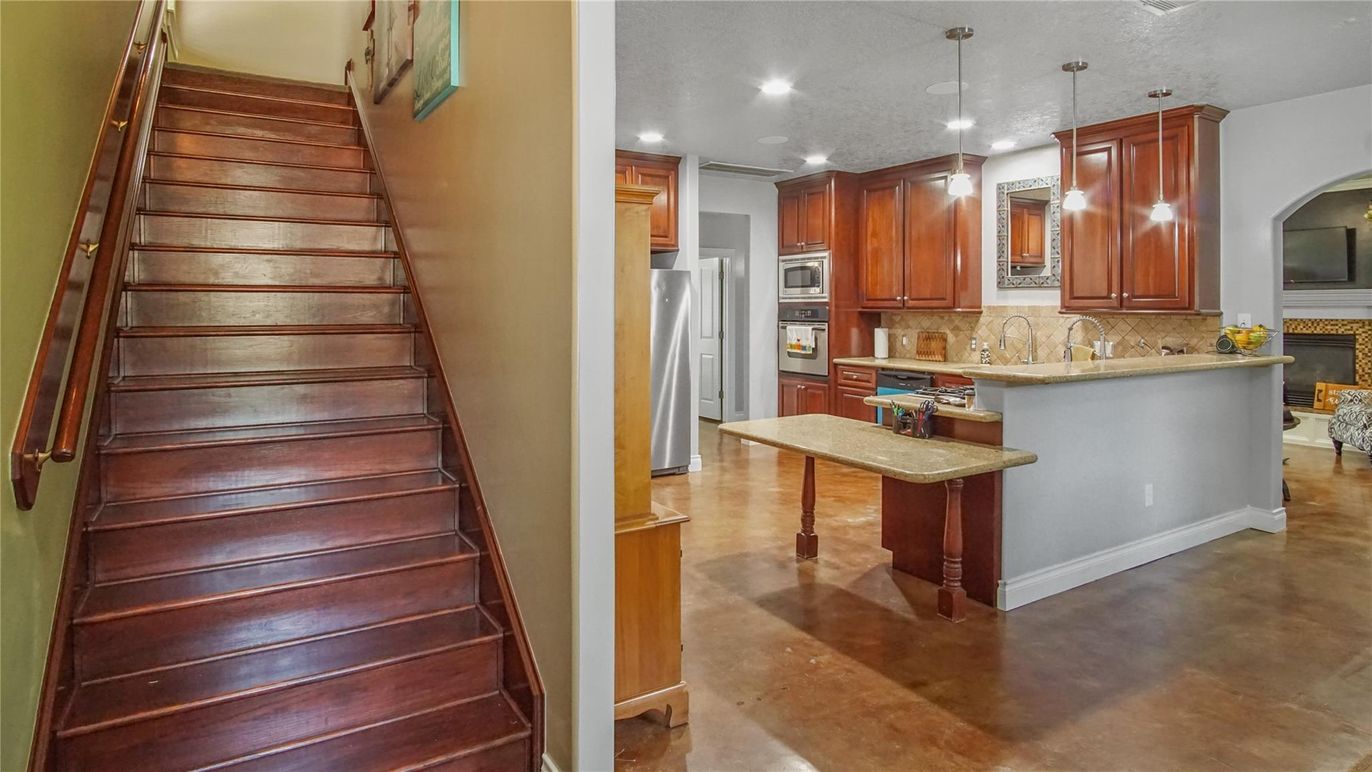 Interior, Kitchen, Pendant Lights, Recessed Lighting