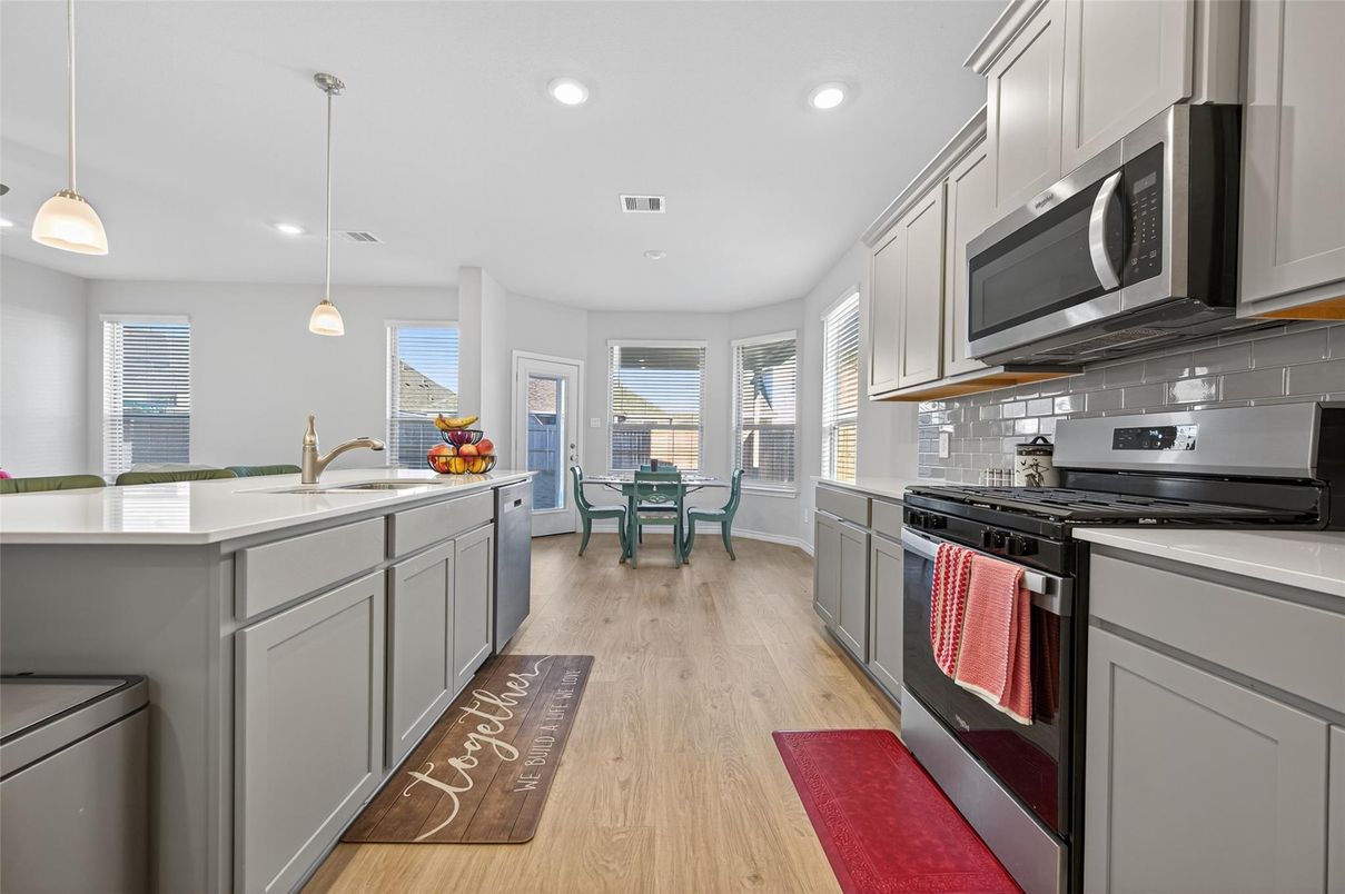 Dining room, Interior, Kitchen, Pendant Lights, Recessed Lighting, Wood Texture Flooring