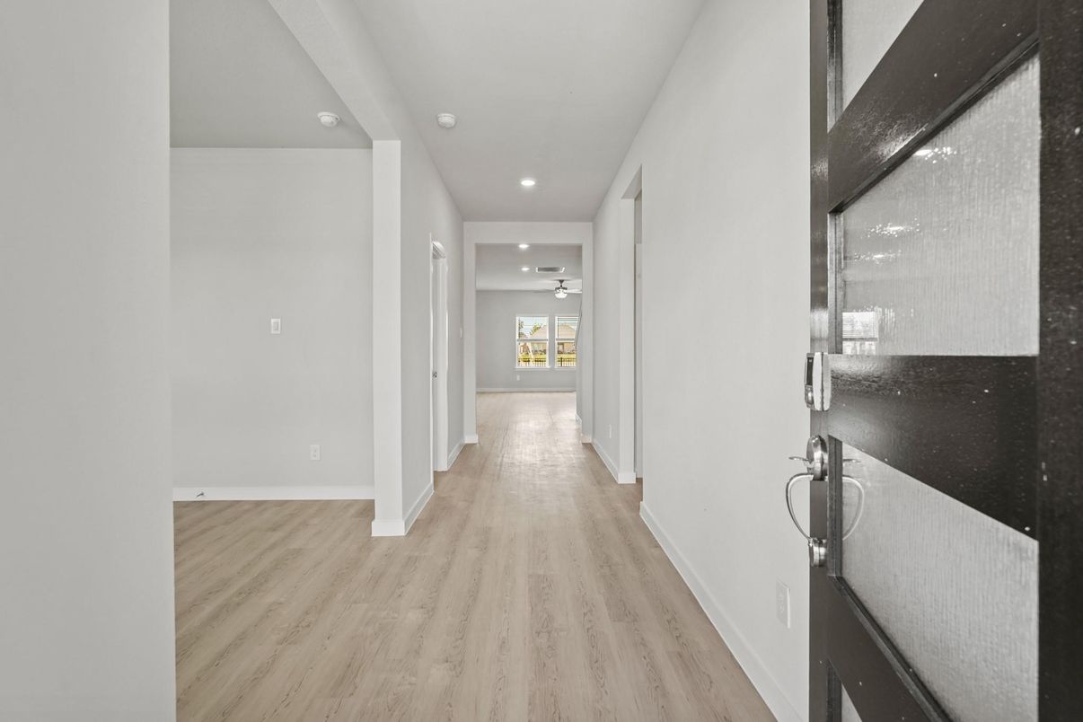 Interior, Recessed Lighting, Wood Texture Flooring