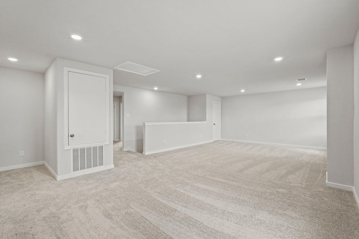 Empty room, Interior, Recessed Lighting