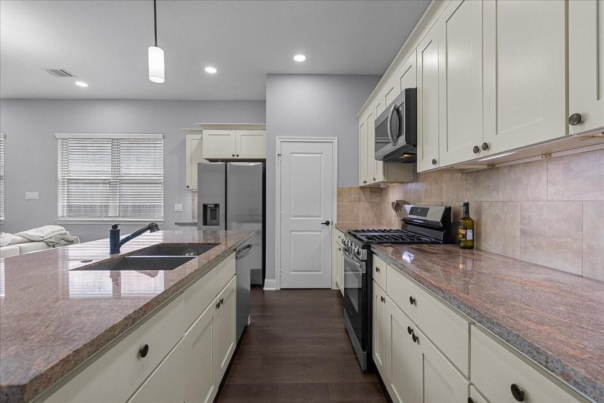 Interior, Kitchen, Pendant Lights, Recessed Lighting, Wood Texture Flooring