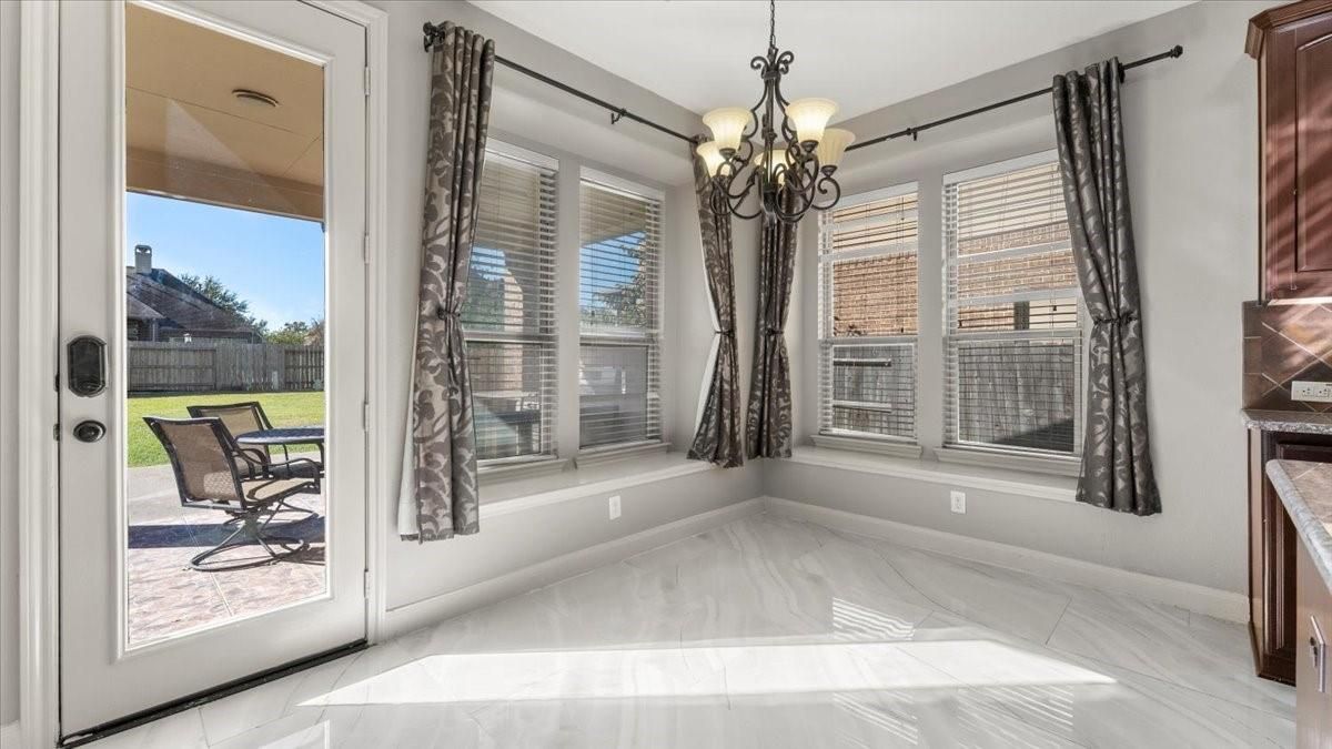 Chandelier, Interior, Marble