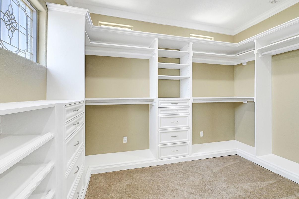 Interior, Recessed Lighting, Walk-in Closets