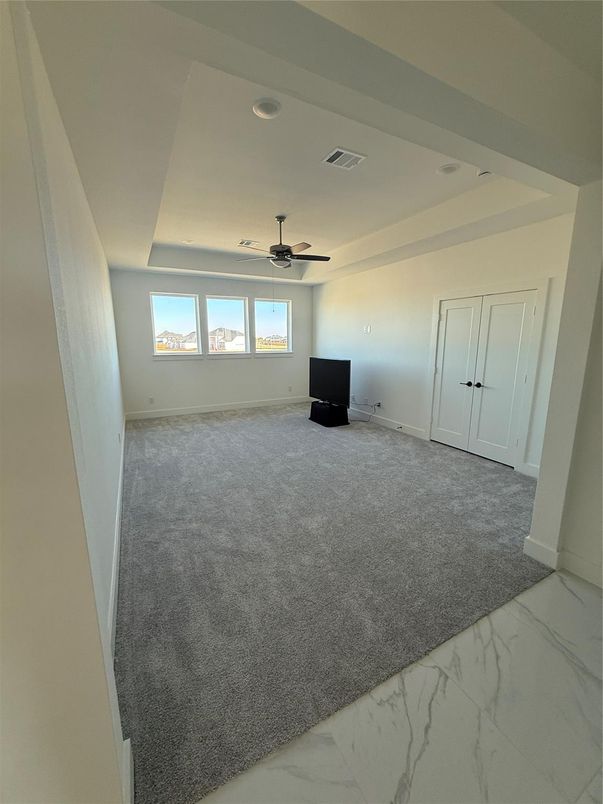 Empty room, Interior, Marble, Recessed Lighting