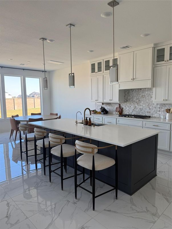 Dining room, Interior, Kitchen, Marble, Pendant Lights, Recessed Lighting