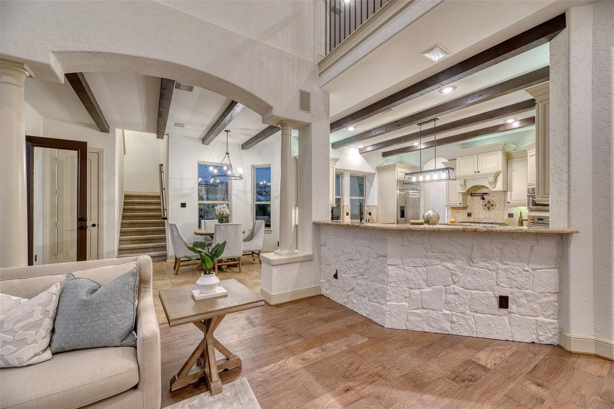 Dining room, Interior, Kitchen, Pendant Lights, Recessed Lighting, Wooden Beams, Wood Texture Flooring