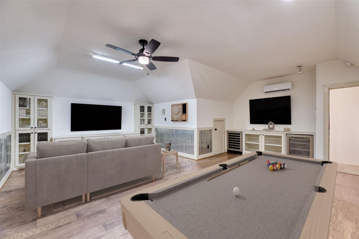 Billiard Table, Game Room, Interior, Living room, Wood Texture Flooring