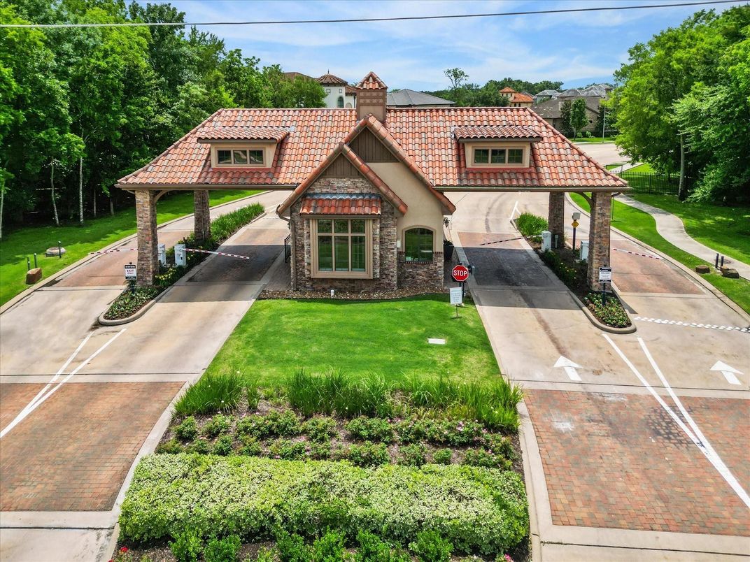 Backyard, Exterior, Facade, Mediterranean