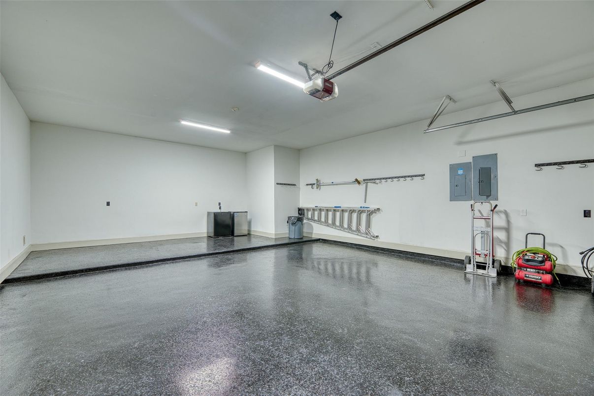 Garage, Interior, Recessed Lighting