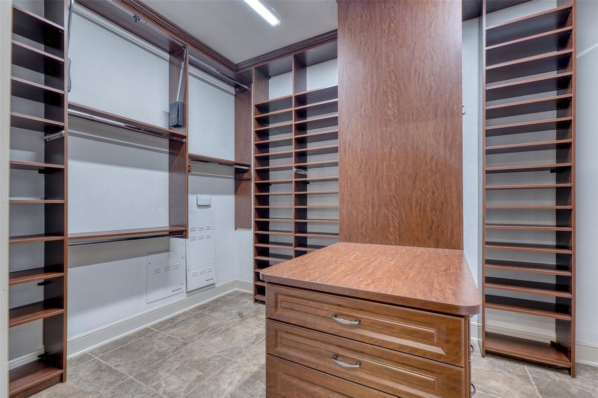 Interior, Recessed Lighting, Walk-in Closets