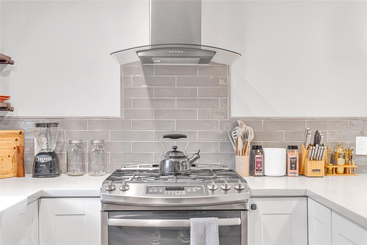 Interior, Kitchen, Stainless Steel Appliances